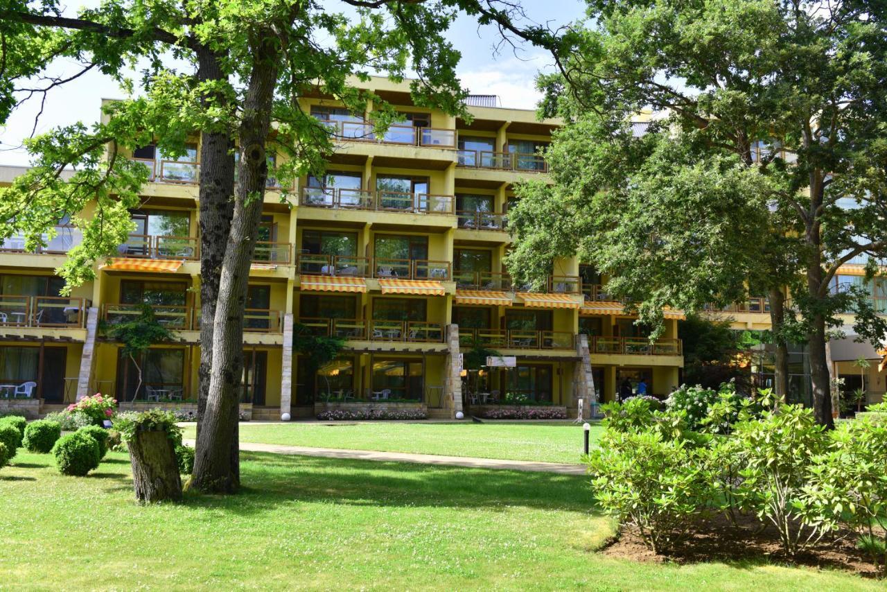 פרימורסקו Les Magnolias Hotel מראה חיצוני תמונה