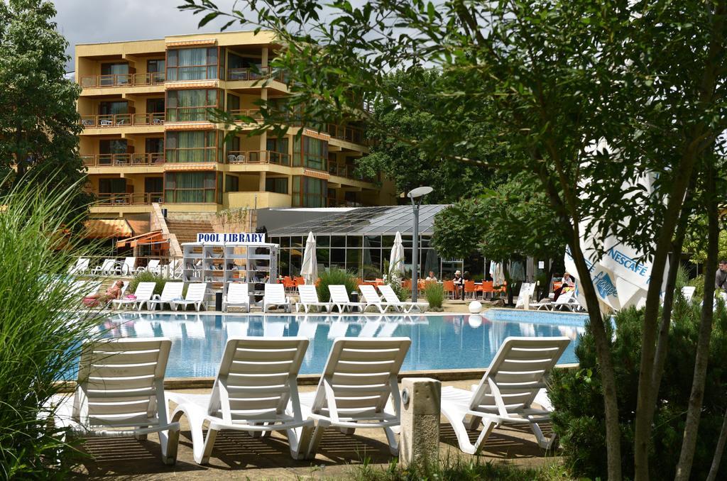 פרימורסקו Les Magnolias Hotel מראה חיצוני תמונה