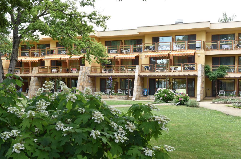 פרימורסקו Les Magnolias Hotel מראה חיצוני תמונה